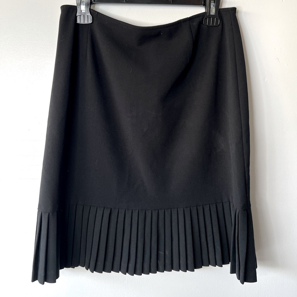 Pantology Black Pleated Hem Skirt, 10